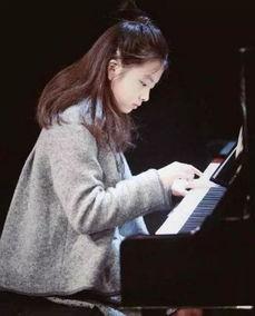 会弹钢琴的女明星,揭秘会弹钢琴的女明星风采